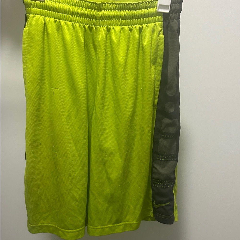 Neon Yellow Nike Elite shorts Men’s (Medium)